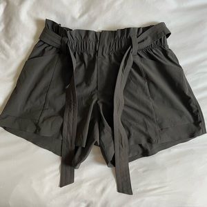 Athleta Size 6 Casual Short